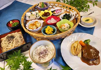 花かご膳・荷車屋ハンバーグセット　4,400円（税込）